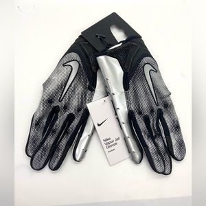 Nike Vapor Jet 7.0 Adult Football Gloves Silver / Black New Size Adult Medium